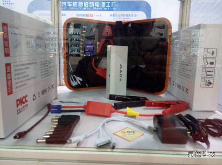 尊龙凯时人生就是博汽车应急电源展品