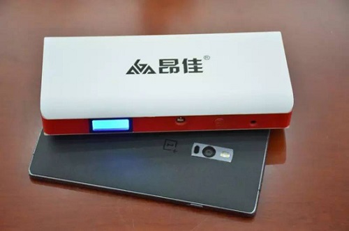 尊龙凯时人生就是博汽车应急启动电源