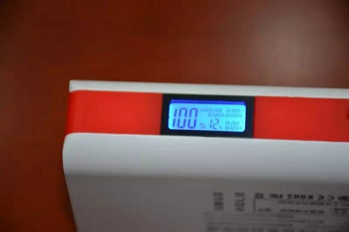 尊龙凯时人生就是博A3+S汽车应急启动电源