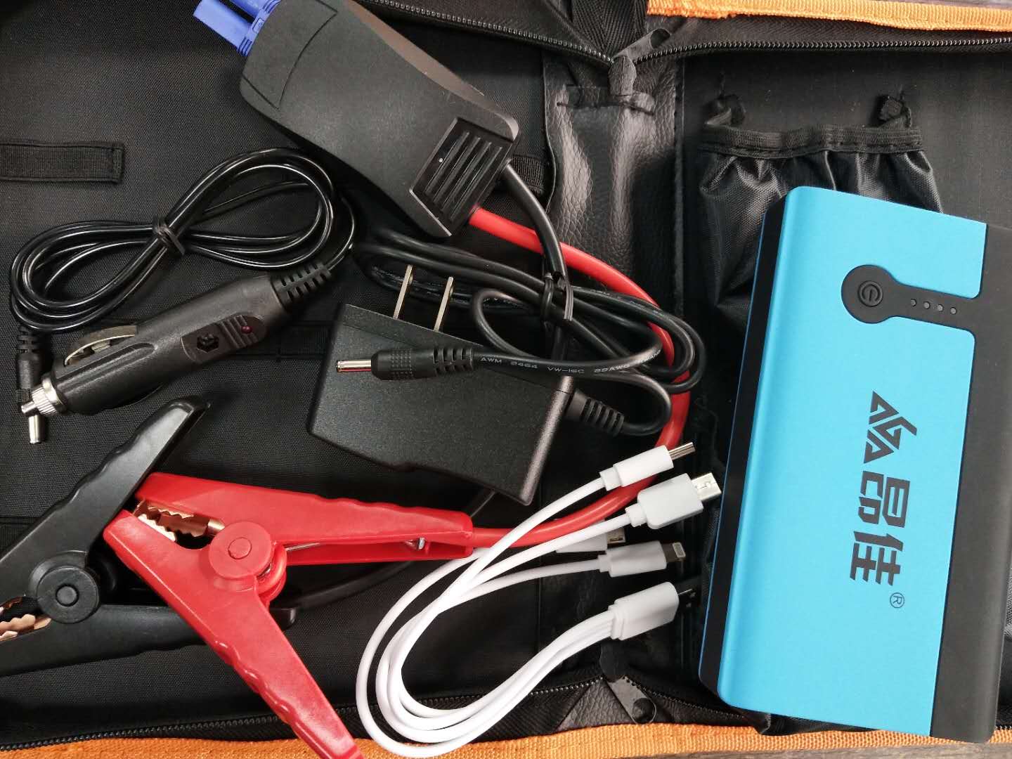 尊龙凯时人生就是博汽车应急启动电源